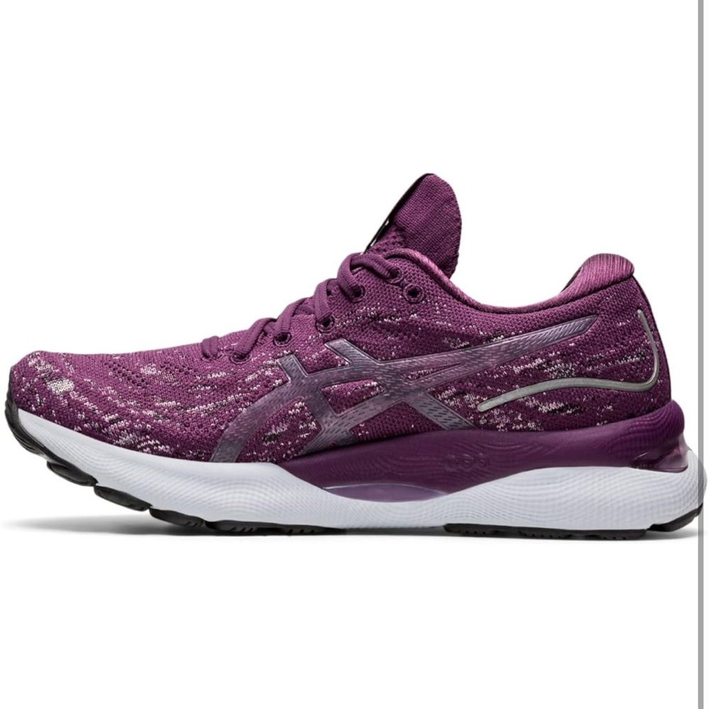 ASICS gel nimbus 24 deep plum. Brand new, tags removed but included. Size 7